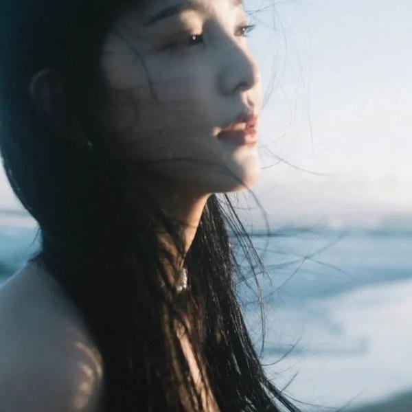 美女来了